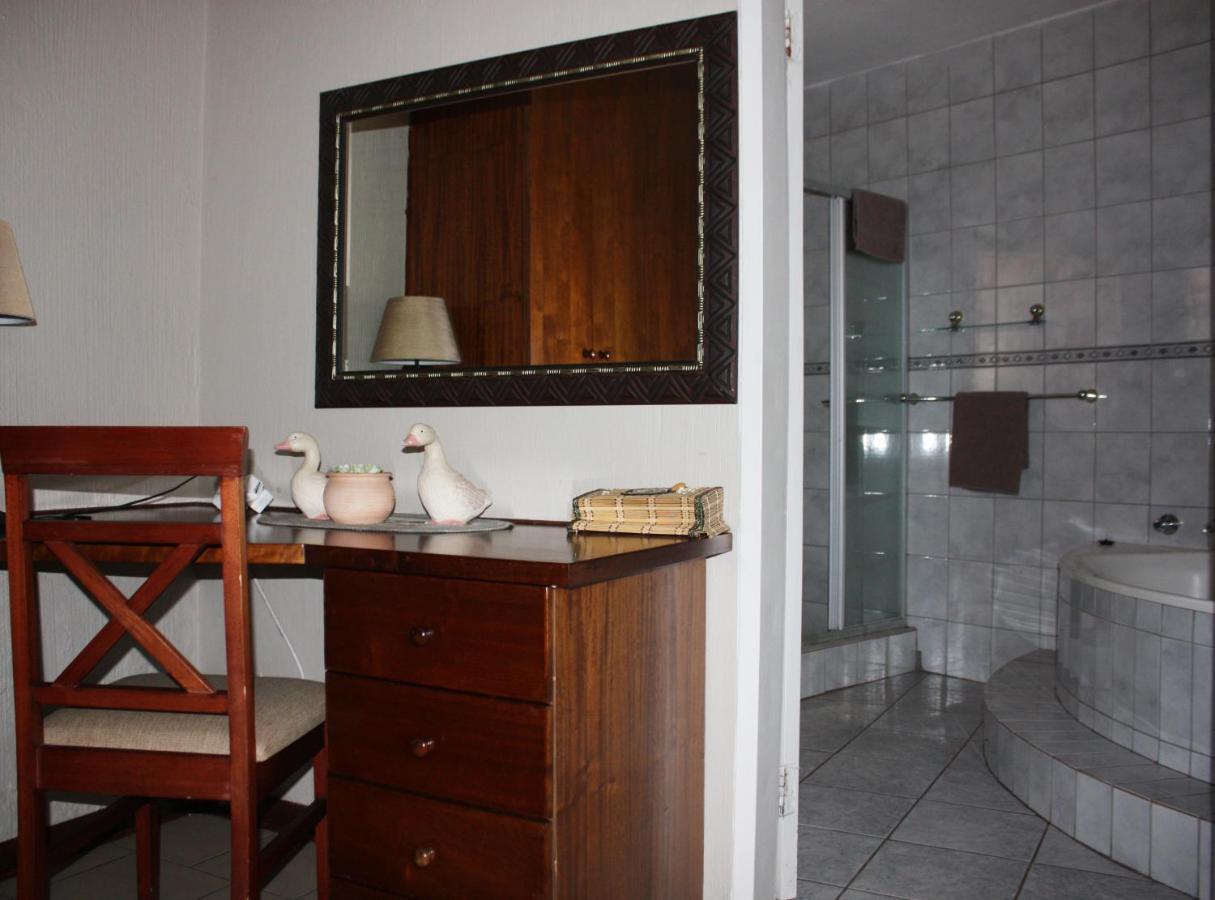 Eagles Nest Lodge Johannesburg Buitenkant foto