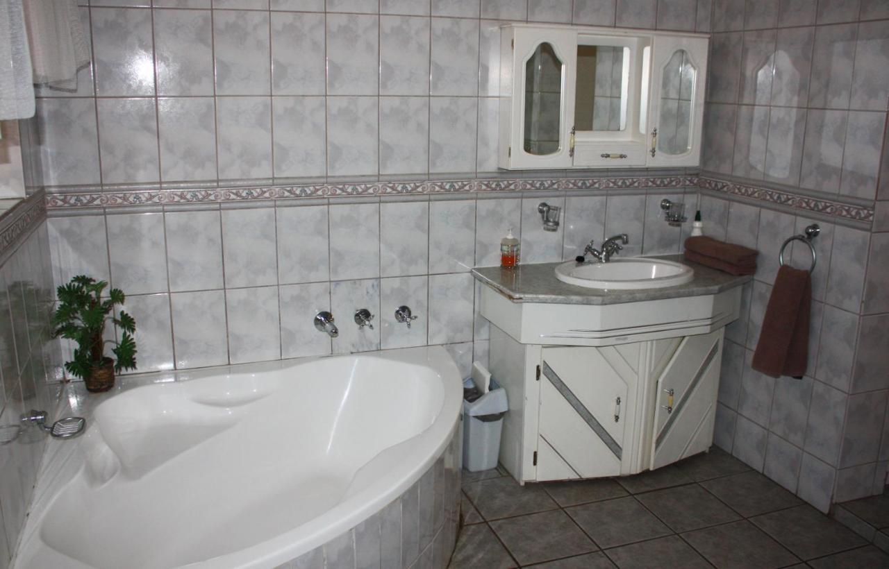 Eagles Nest Lodge Johannesburg Buitenkant foto